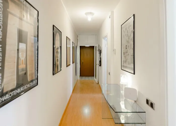 Roomy Central Apartment